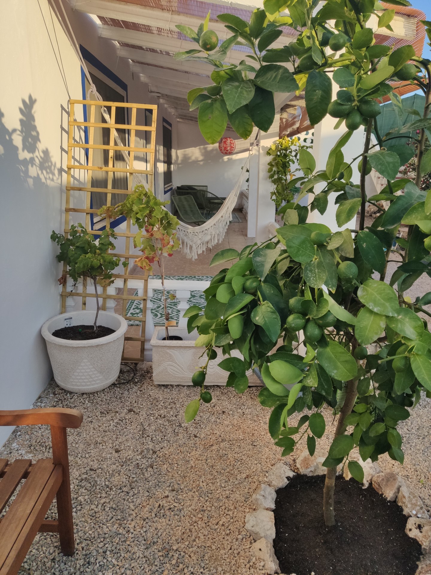 Private Terrasse des separaten Apartments